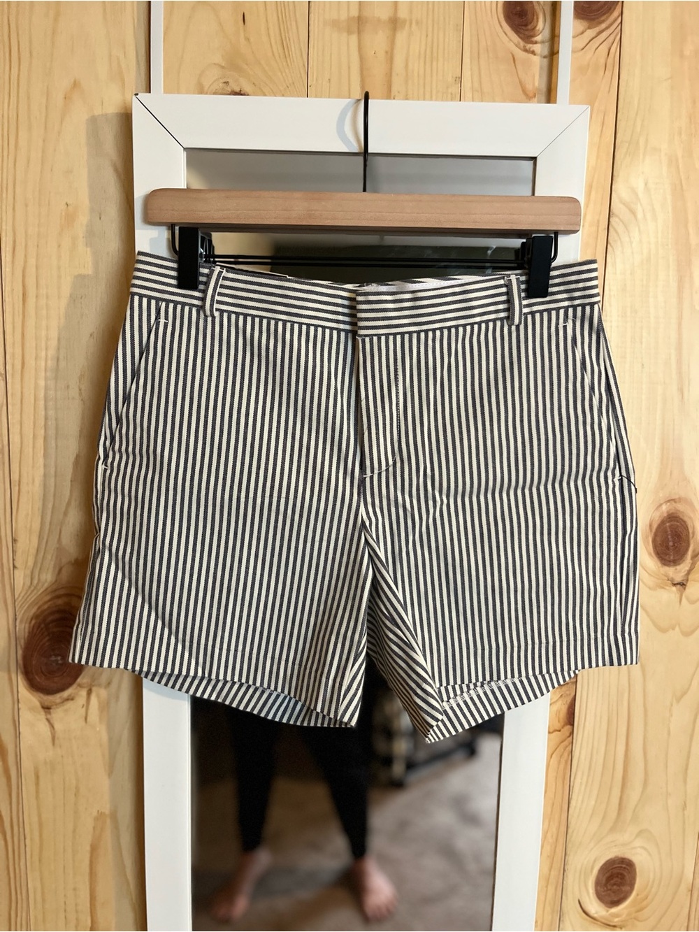 ☀️ $3/15☀️ Banana Republic Chino Striped Shorts NWT
